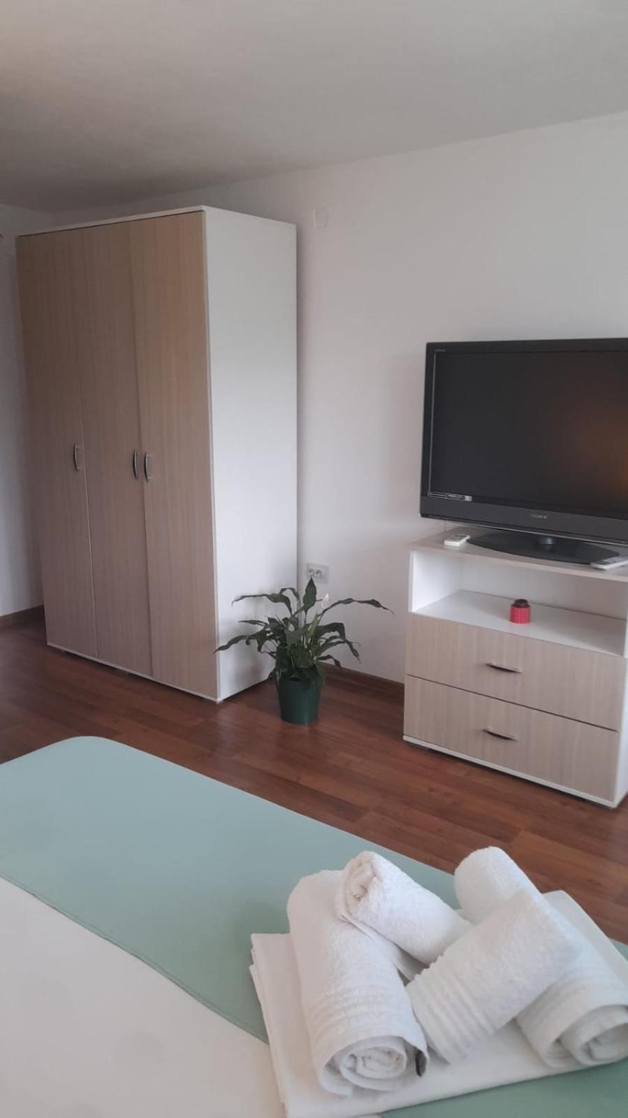 Casa Elena Eselnita Otel Dış mekan fotoğraf